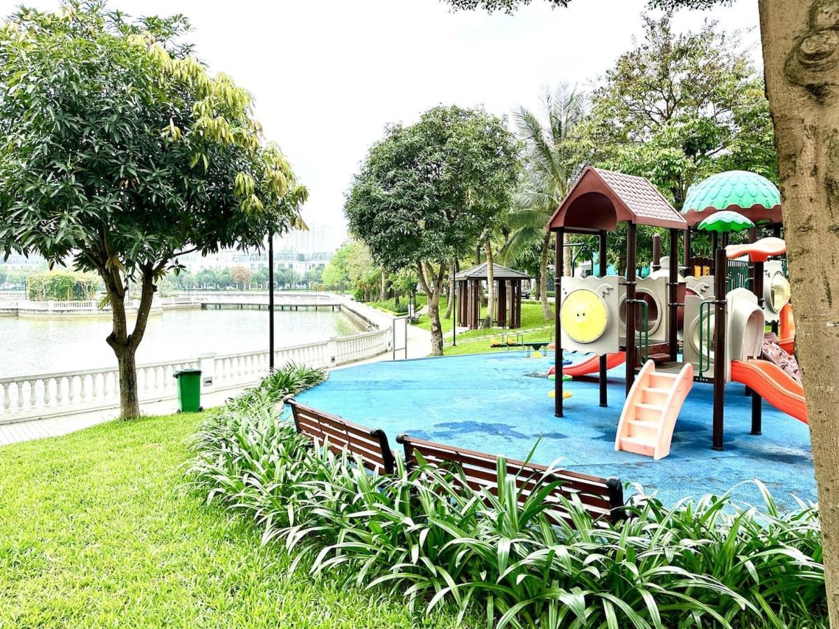 Convenient To Airport Full Deluxe Facilities Highend Hanoï